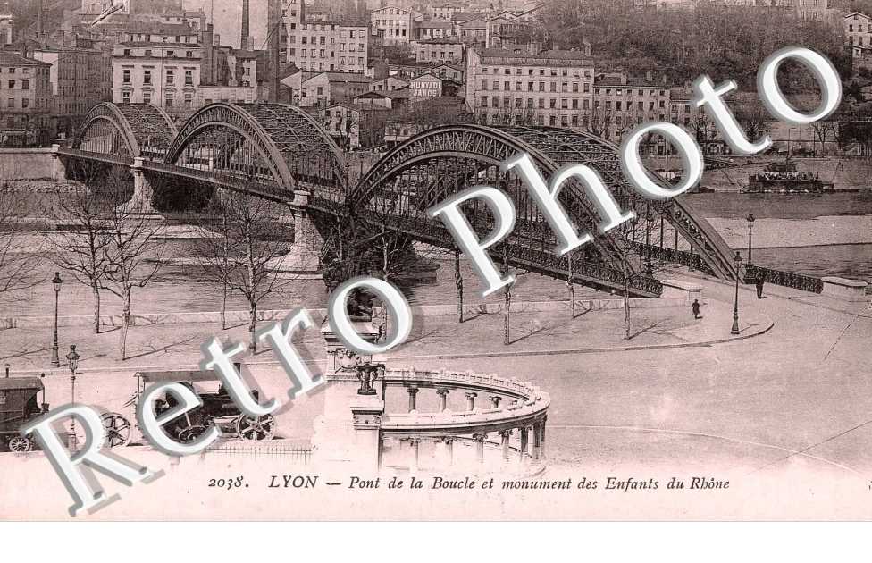 PONT DE LA BOUCLE ET MONUMENT DES ENFANTS DU Rhone 