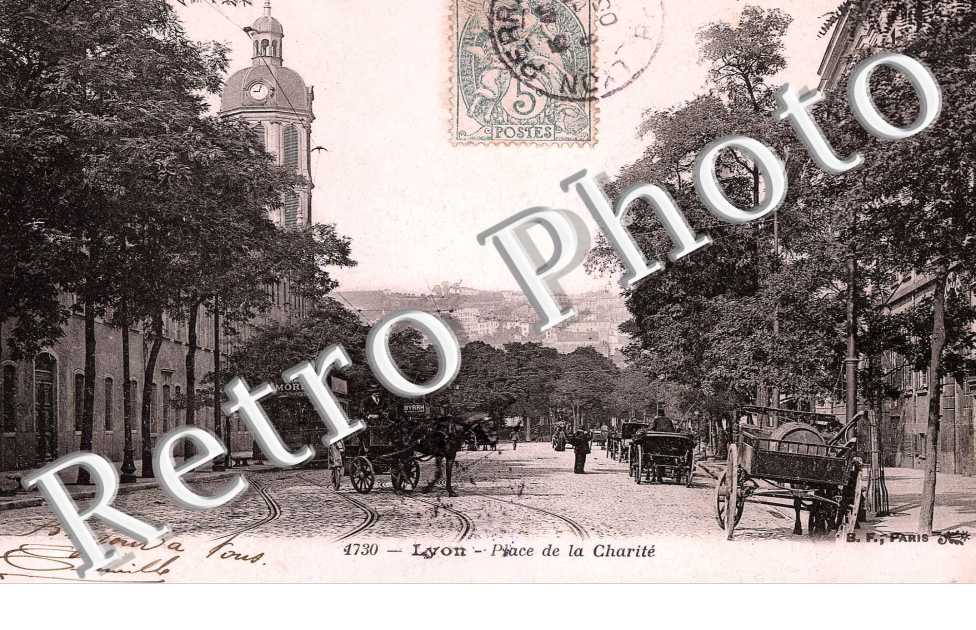 PLACE DE LA CHARITE - Place Antonin poncet