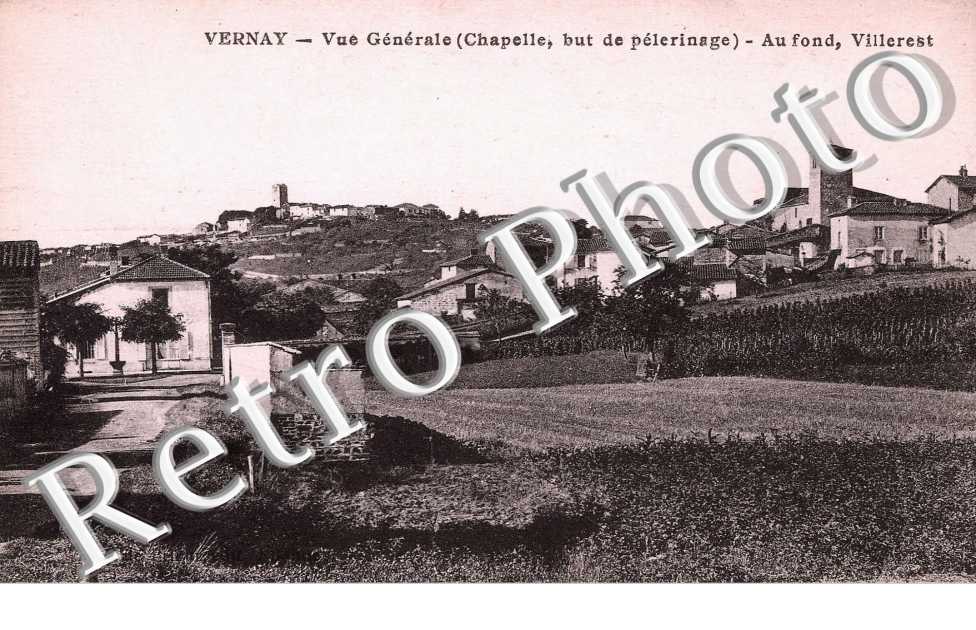 VERNAY vue generale chapelle Au fond Villerest