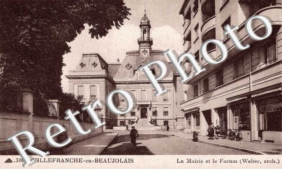 la Mairie et le Forum