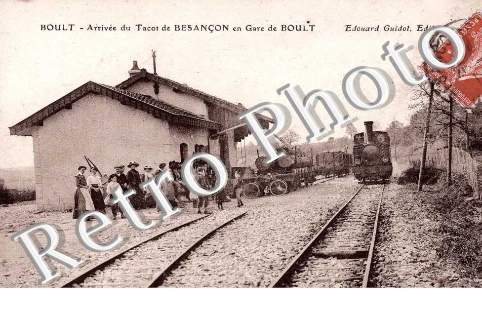 arrivee du tacot de Besancon en gare de Boult