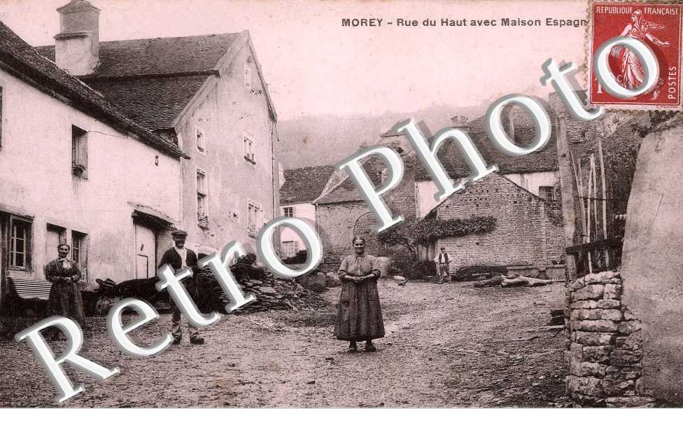Rue du haut avec maison espagnole