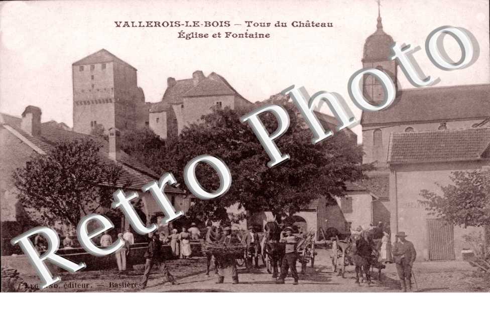 tour du chateau, eglise et fontaine