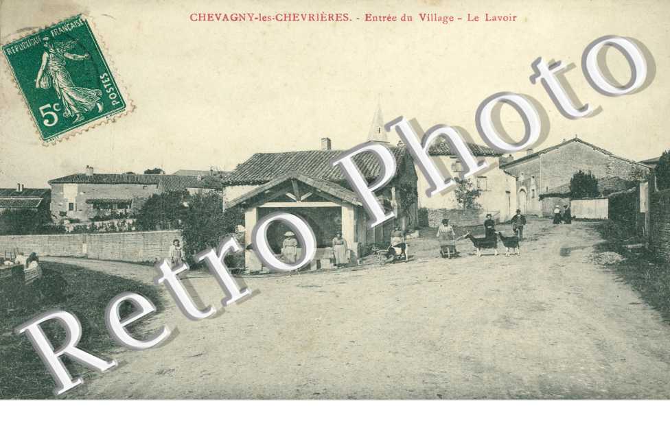 Entree du Village, le Lavoir