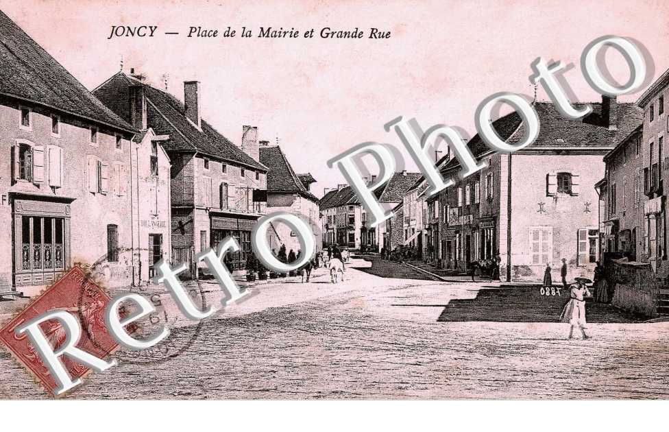 Place de la mairie et grande rue