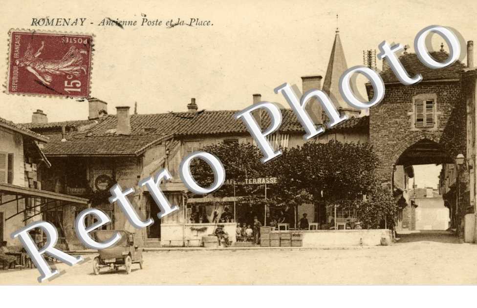 ancienne poste et la place