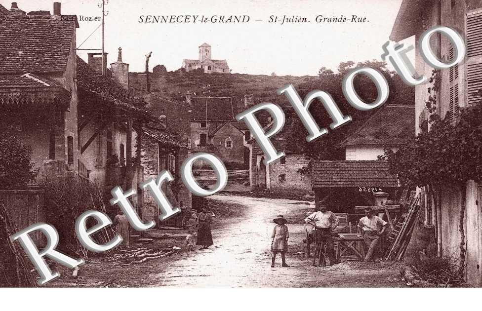 Saint Julien - Grande rue
