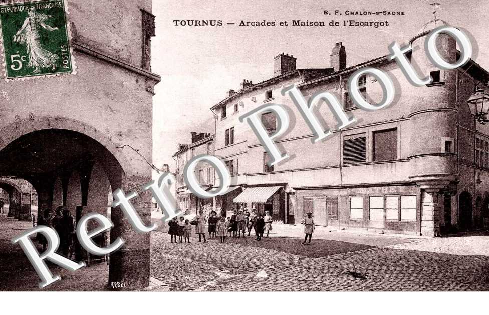 Arcades et maison de l'Escargot