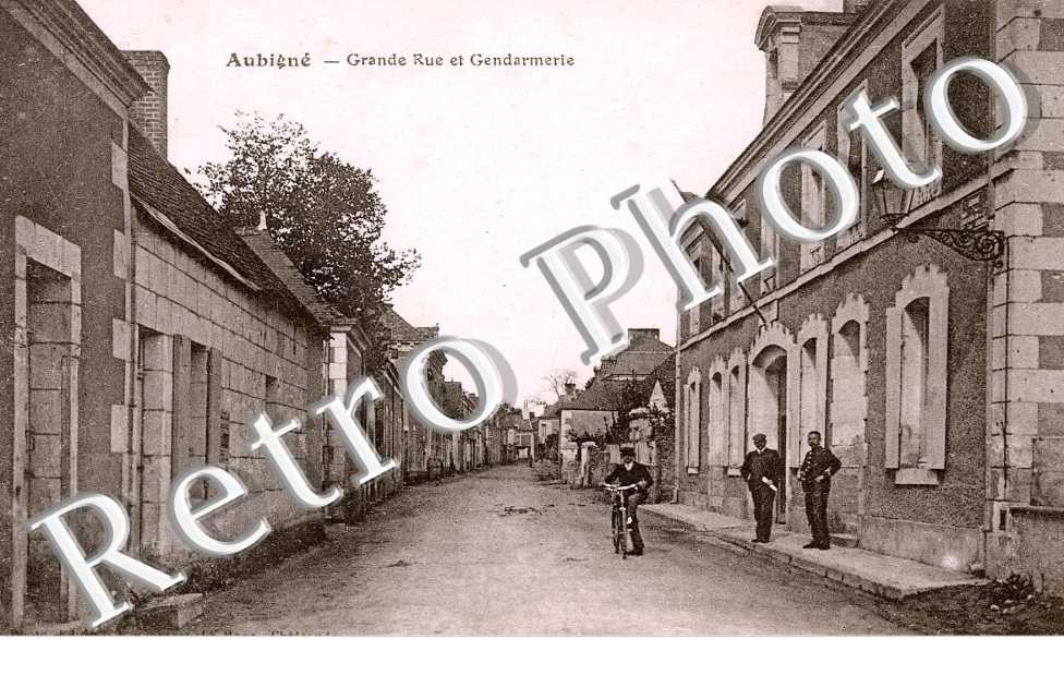 Grande rue et gendarmerie