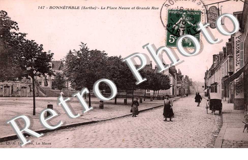 La place neuve et grande rue