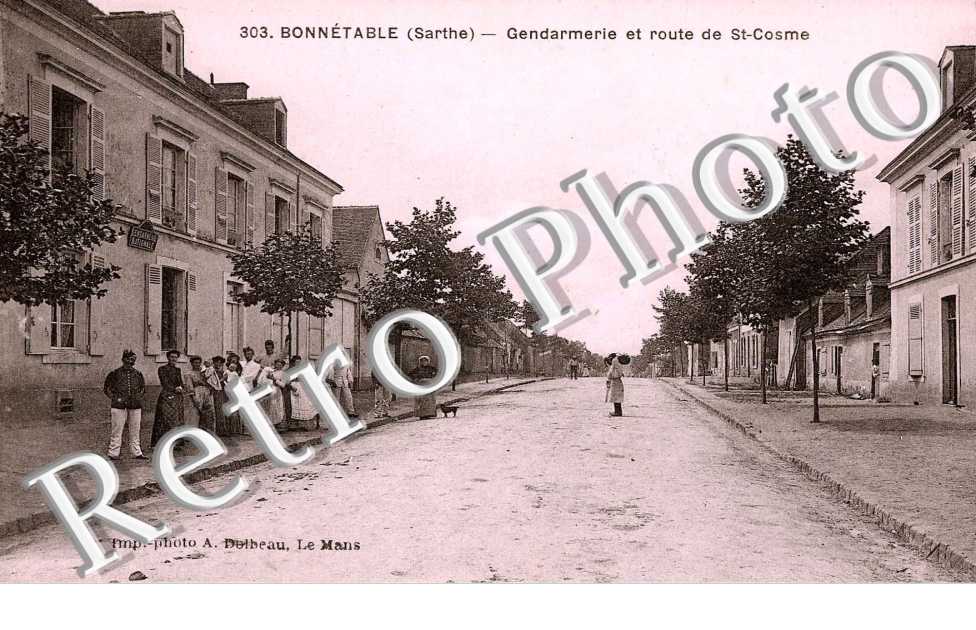 Gendarmerie et route de St Cosme