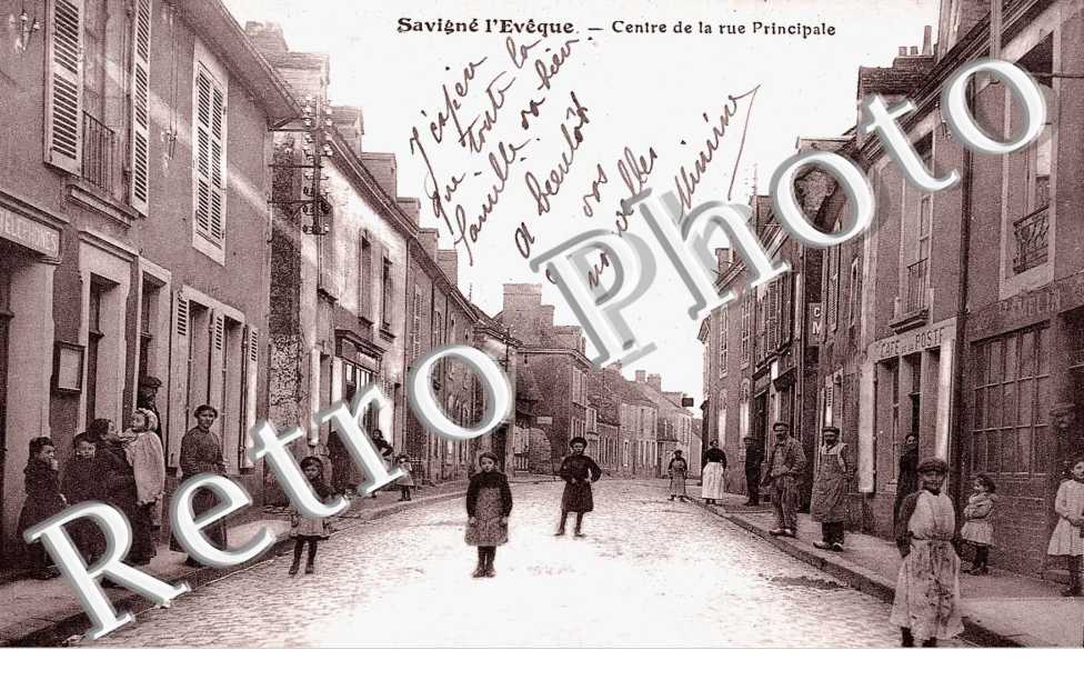 Centre de la rue principale