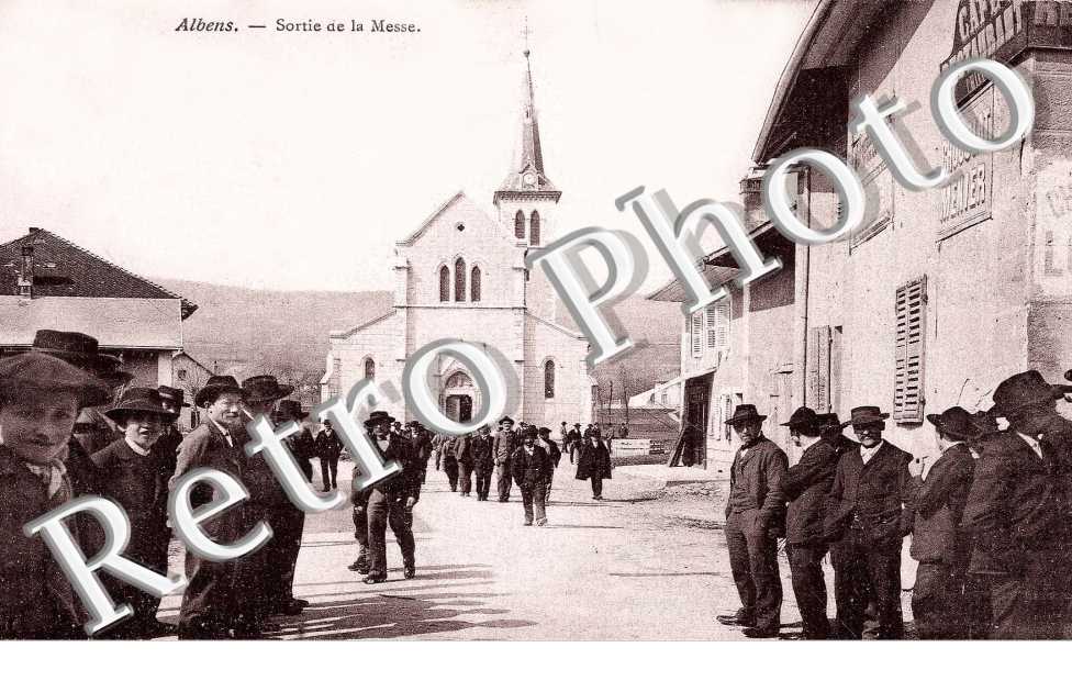 sortie  de la Messe