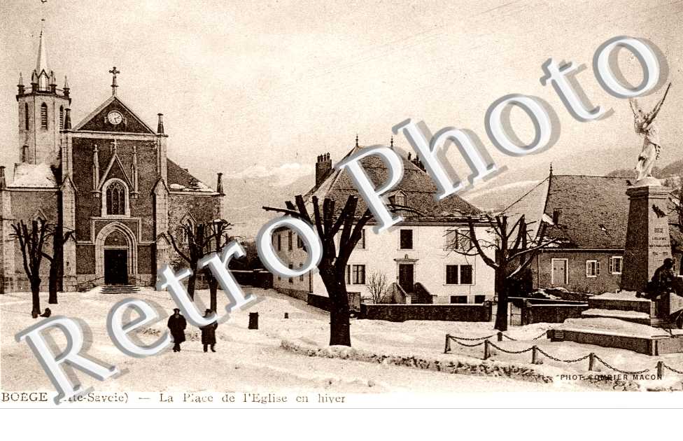 Place de l'eglise en hiver