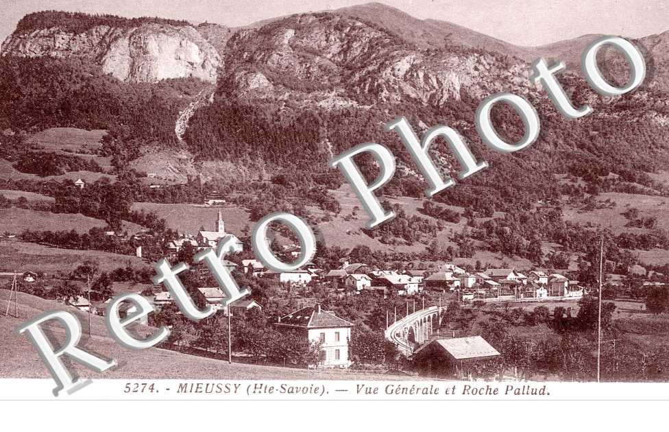 Vue generale et Roche Pallud