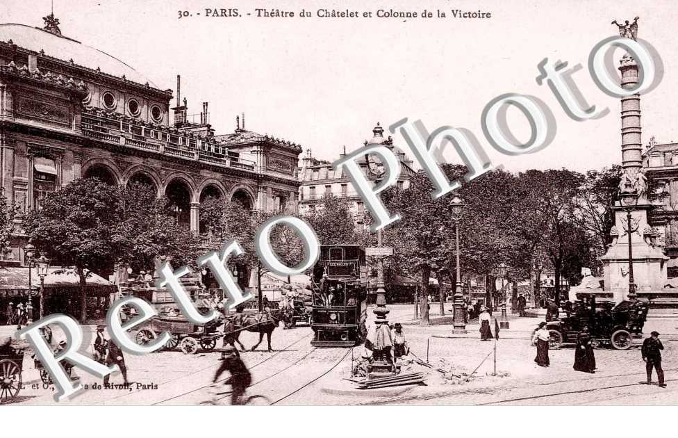 THEATRE DU CHATELET et colonne de la Victoire