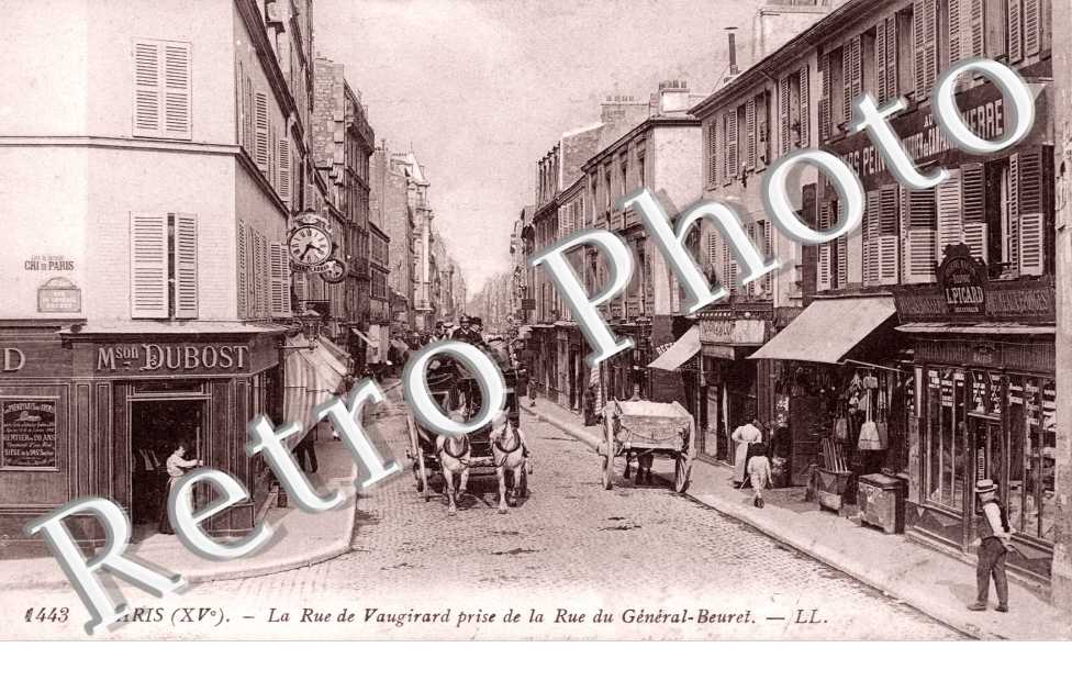 la rue de Vaugirard prise de la rue du General-Beuret