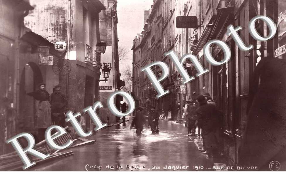 RUE DE BIEVRE (INONDEE)