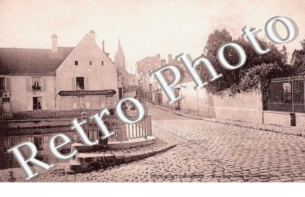 Rue Gambetta et l'abreuvoir
