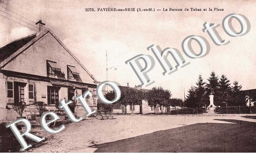 le bureau de tabac et la place