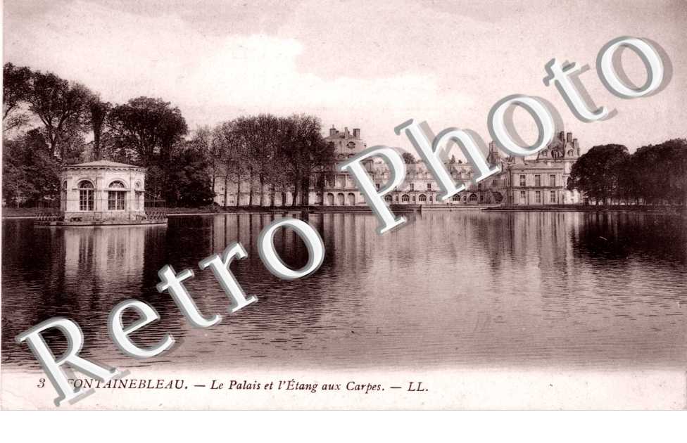LE PALAIS ET L'ETANG AUX CARPES