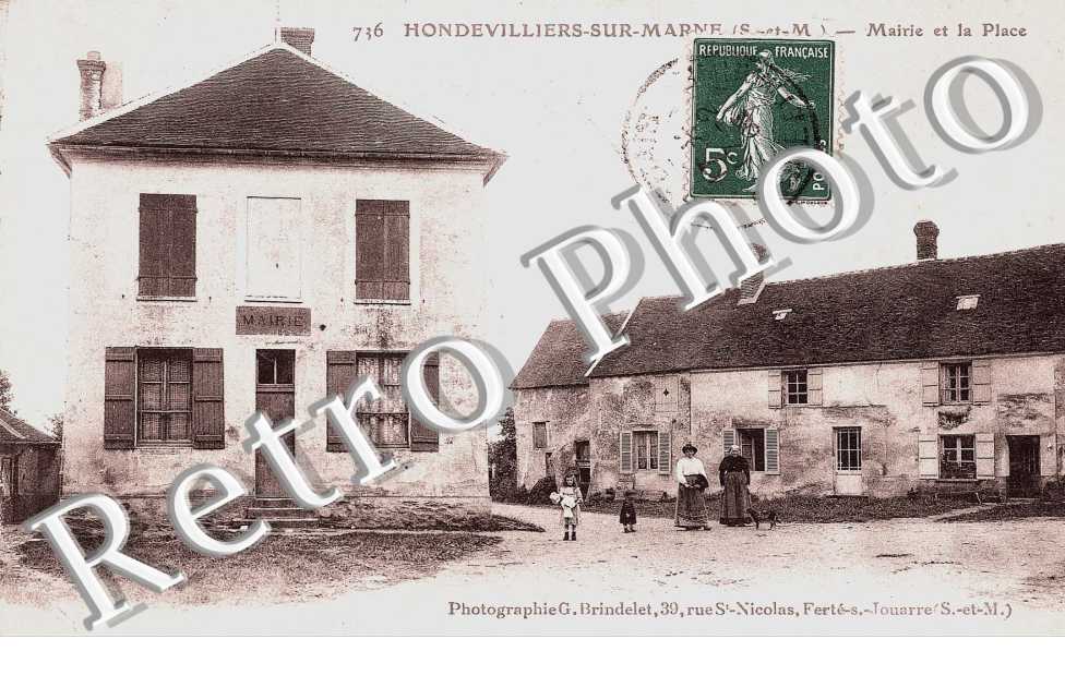 La Mairie et la Place