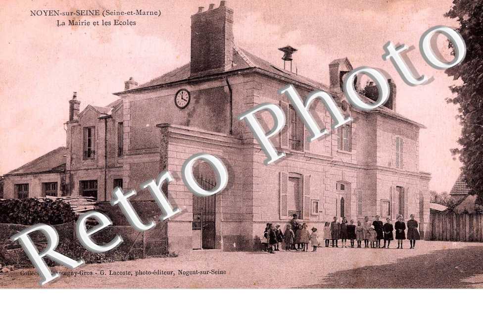 La mairie et les ecoles
