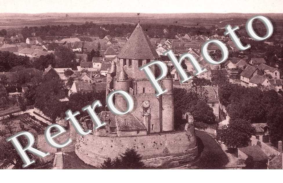 Vue aérienne de la Tour de César