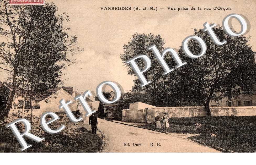 Vue prise de la rue d'Orcois 