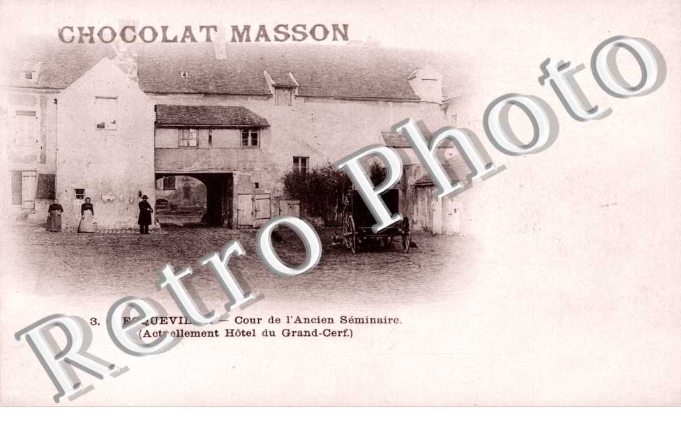 cour de l'ancien seminaire, actuellement hotel du Grand Cerf