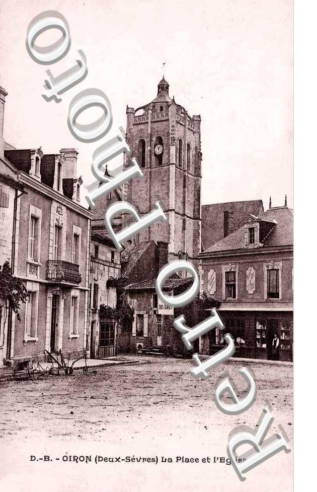 la place et l' eglise