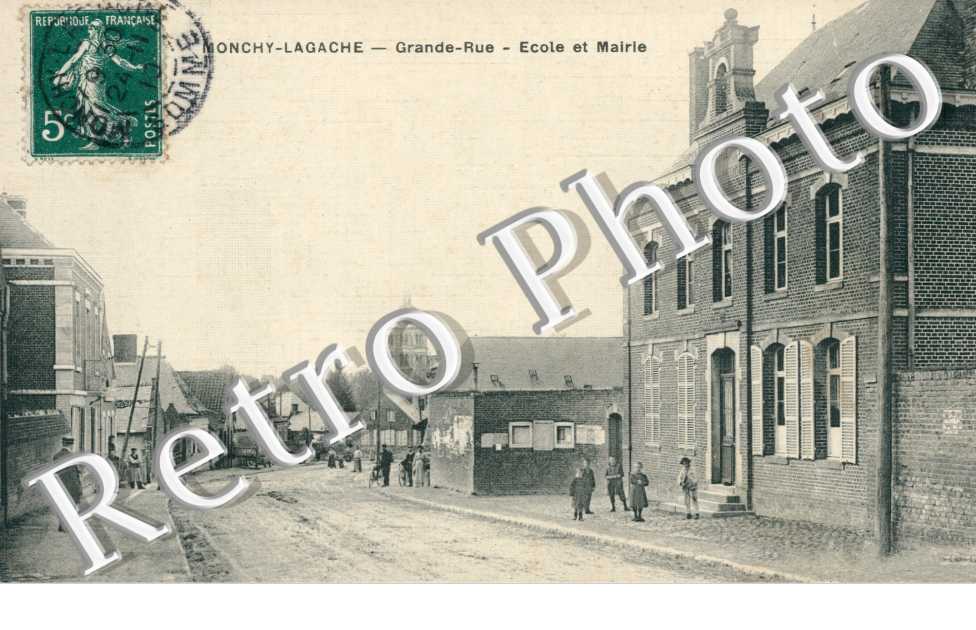 Grande Rue - Ecole et Mairie