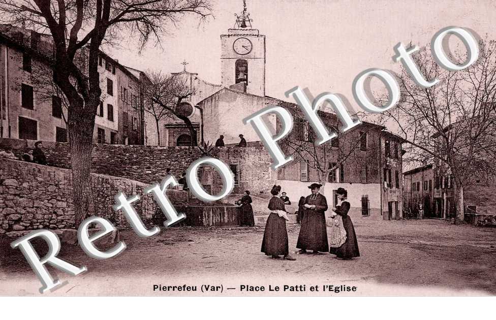 Place le Patti et l'eglise