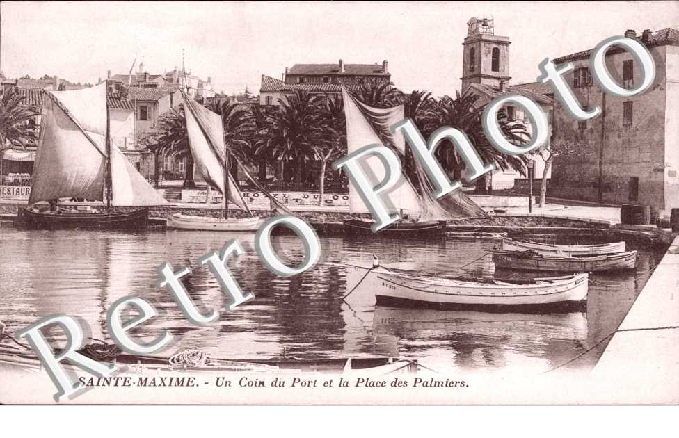 Un Coin du Port et la Place des Palmiers