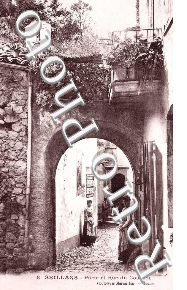 Porte et Rue du Couvent
