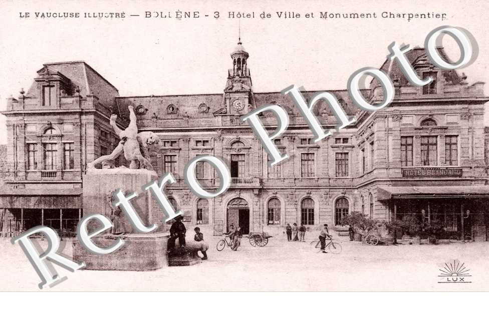 Hotel de Ville et Monument Charpentier