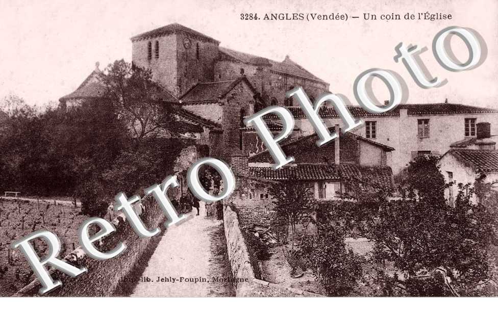 Un Coin de L'Eglise