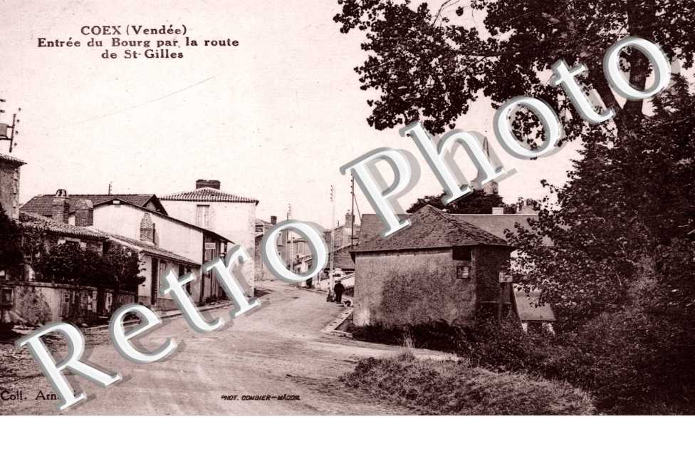 Entree du Bourg par la route de Saint Gilles