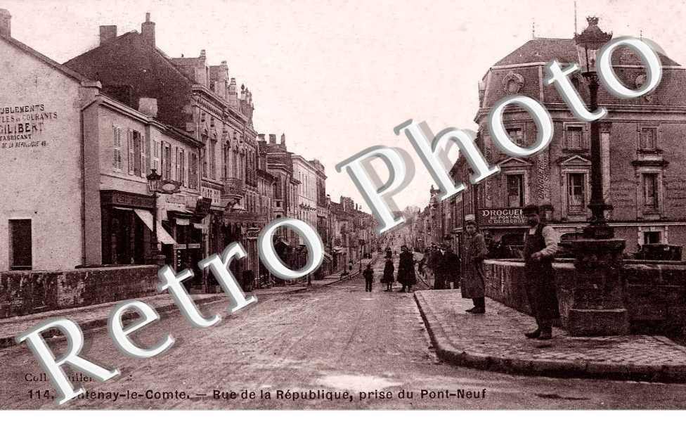 rue de la Republique prise du pont neuf
