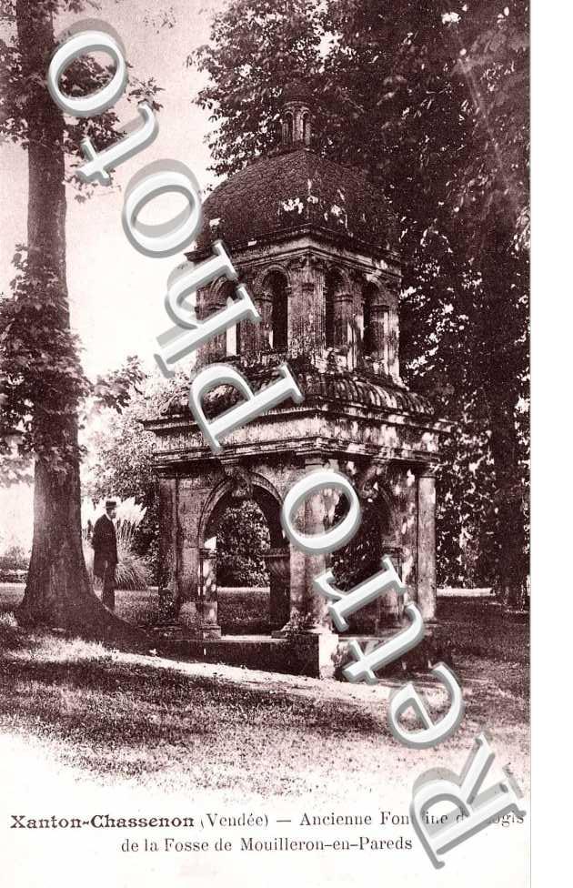 ancienne fontaine du logis
