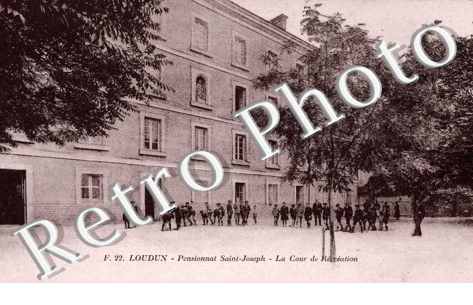 Pensionnat Saint Joseph - La Cour de Recreation