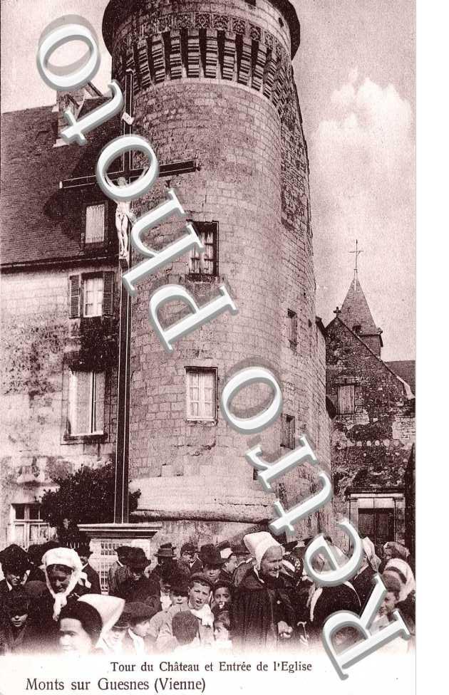 Tour du chateau et entree de l'eglise