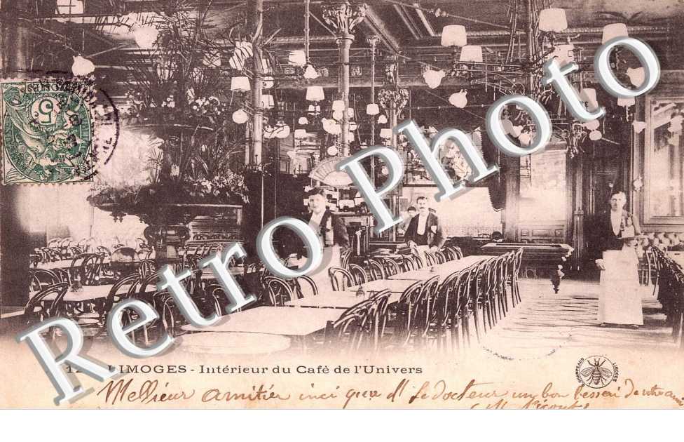 Intérieur du Café de l'Univers