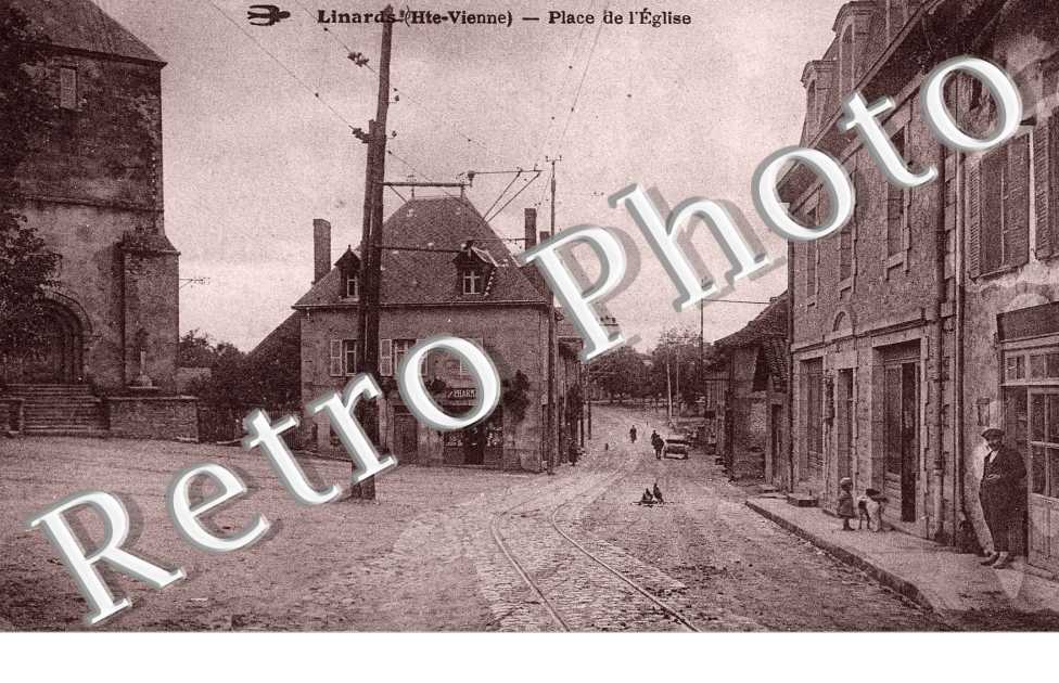 PLACE DE L'EGLISE