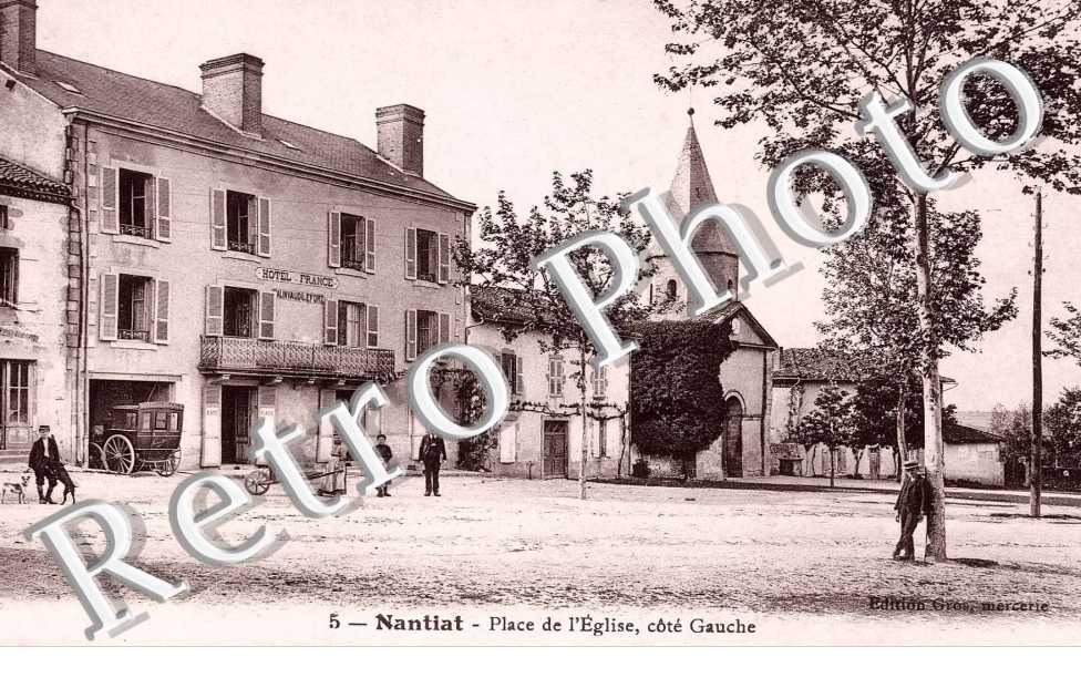 place de l' Eglise, cote gauche