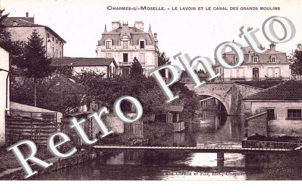 Le Lavoir et le Canal des Grands Moulins