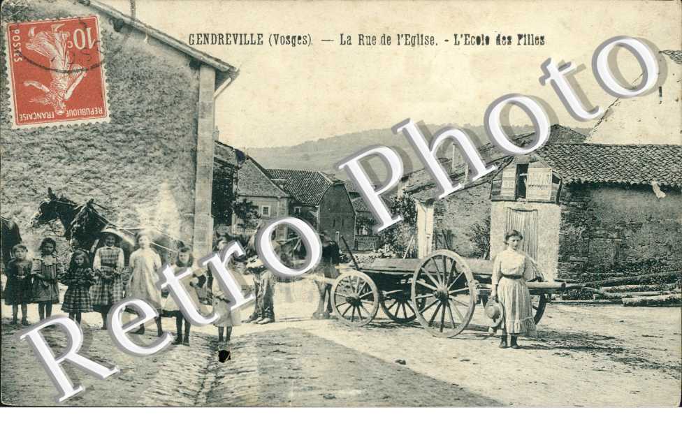 La Rue de l'Eglise et Ecole des Filles