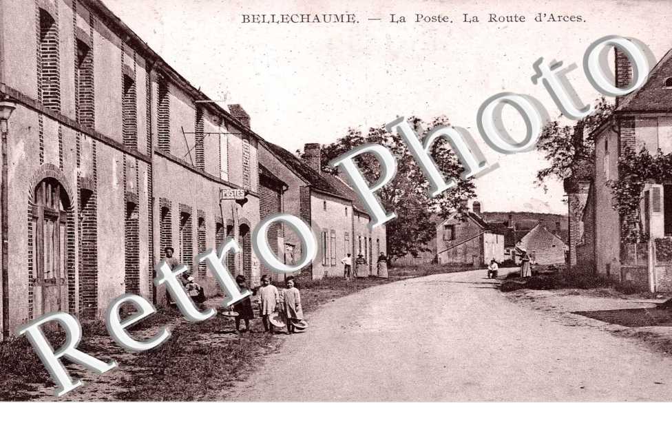 la poste, la route d'Arces