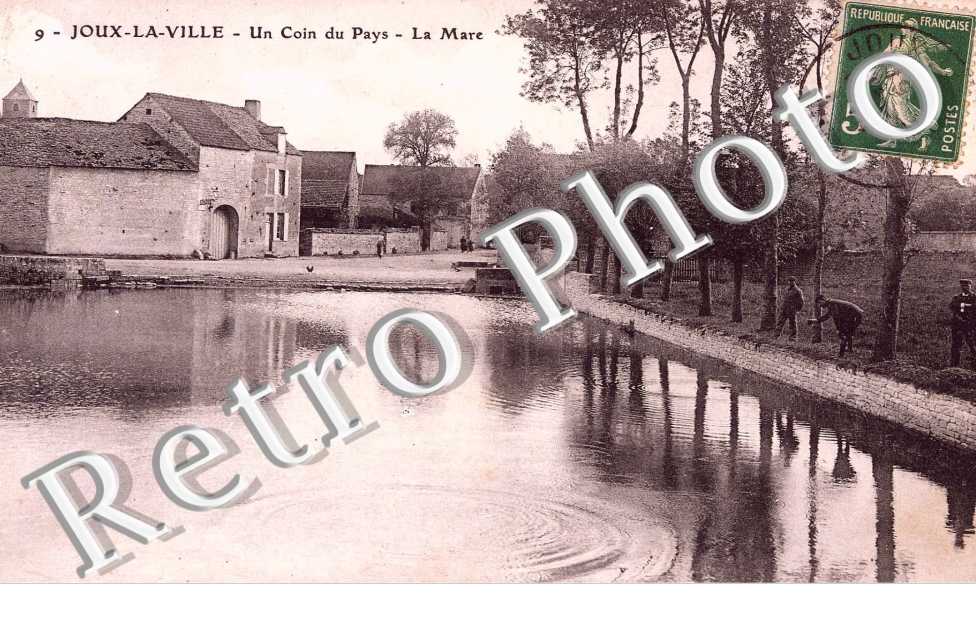 9. UN COIN DU PAYS. LA MARE
