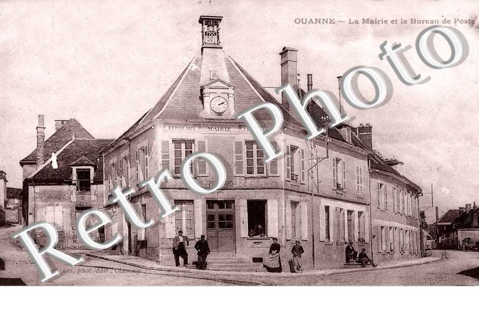 la mairie et le bureau de poste